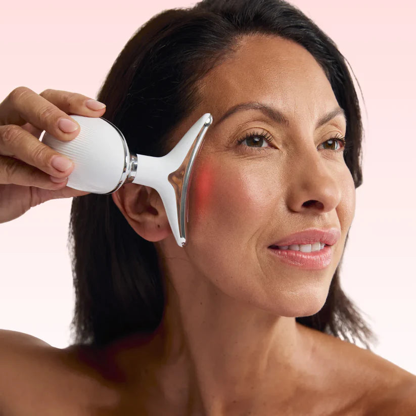 CLARA TIERRA 7-EN-1 Escultor Facial LED